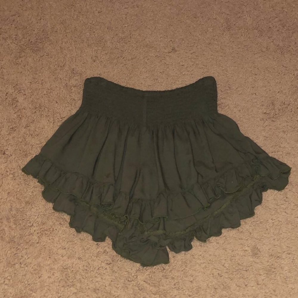 Hollister flowy shorts